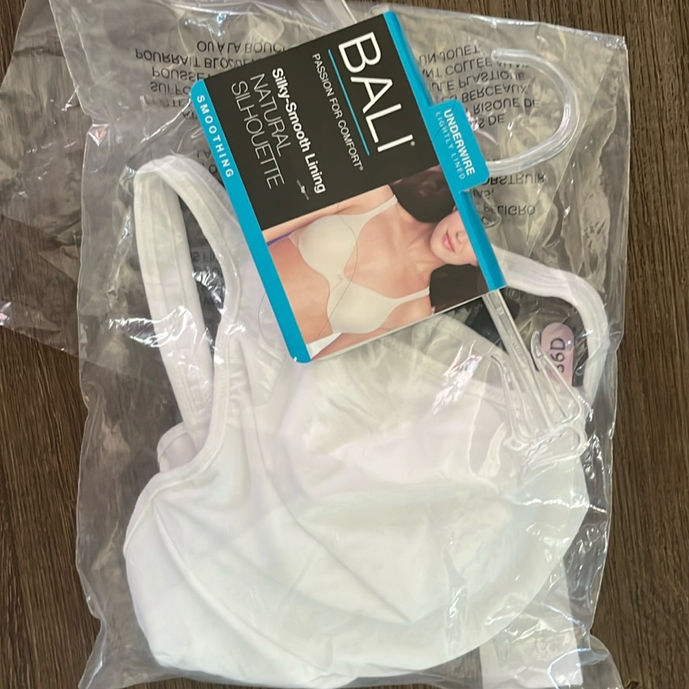 Bali Passion for Comfort Smoothing Bra. 36D NWT